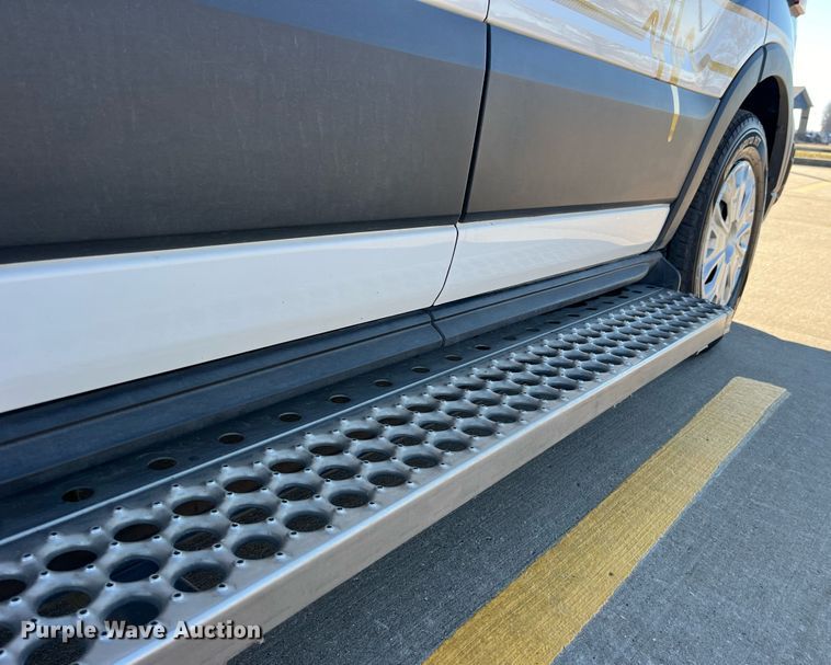 image for item LD9944 2020 Ford Transit 250 ambulance