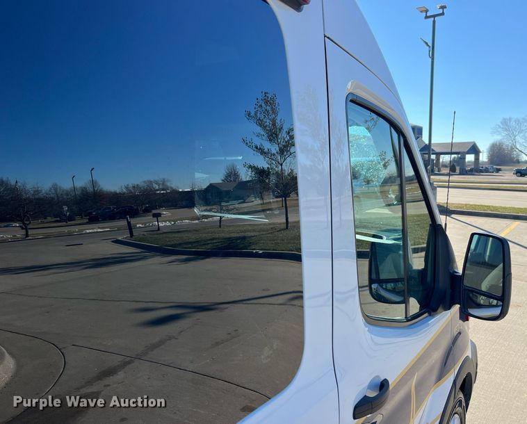 image for item LD9944 2020 Ford Transit 250 ambulance