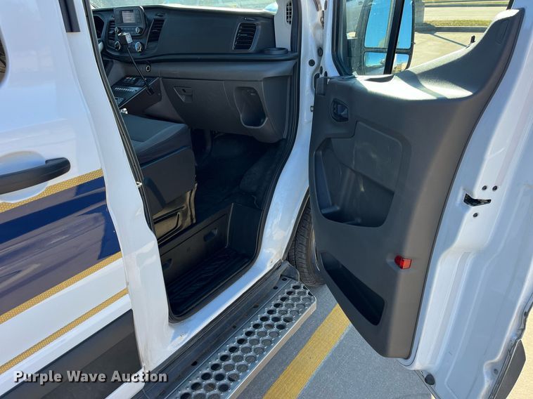 image for item LD9944 2020 Ford Transit 250 ambulance