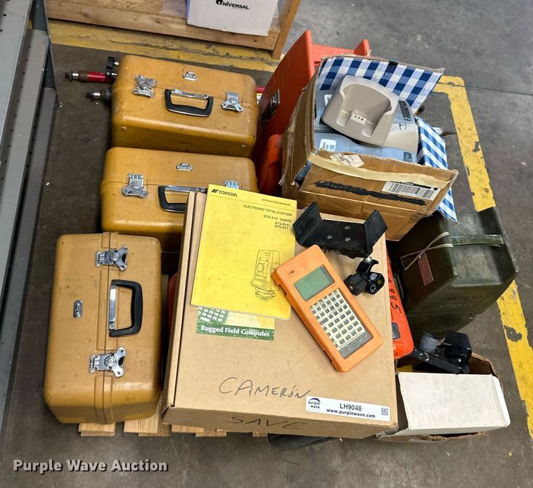 image for item LH9048 Surveying equipment 