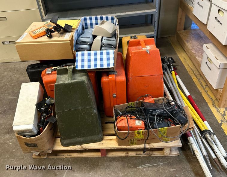 image for item LH9048 Surveying equipment 