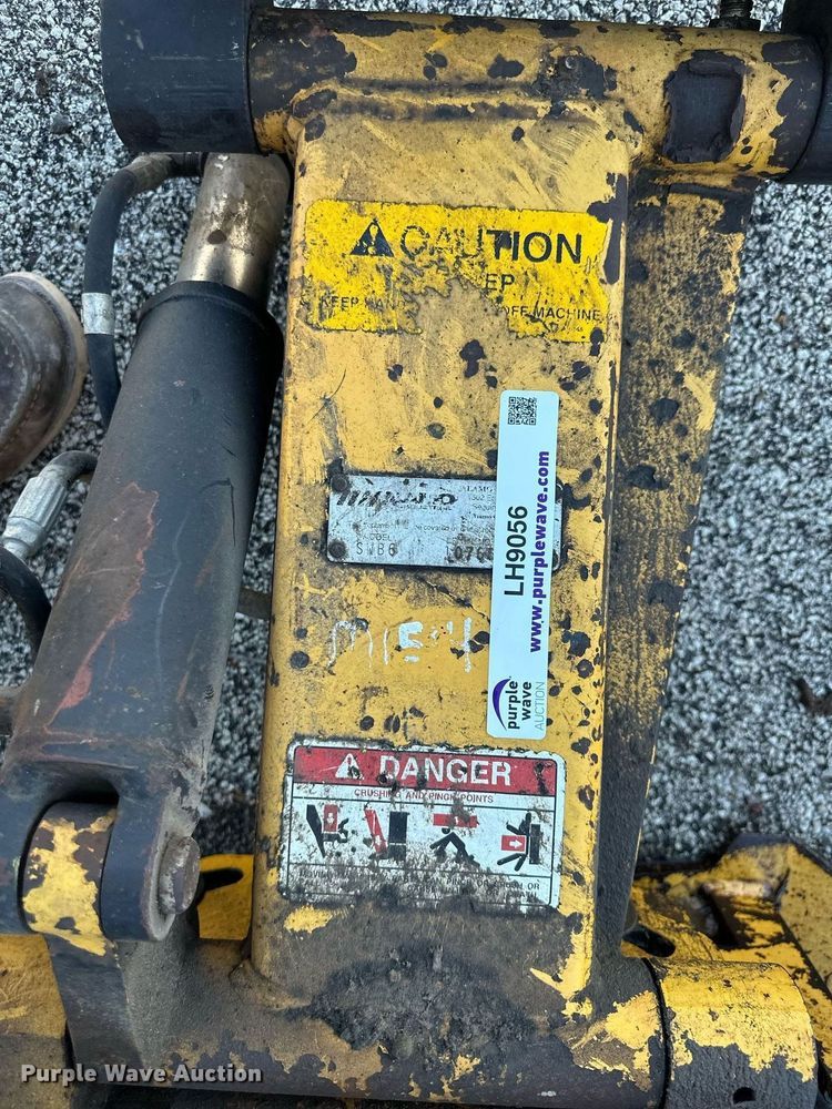 image for item LH9056 Alamo sickle mower