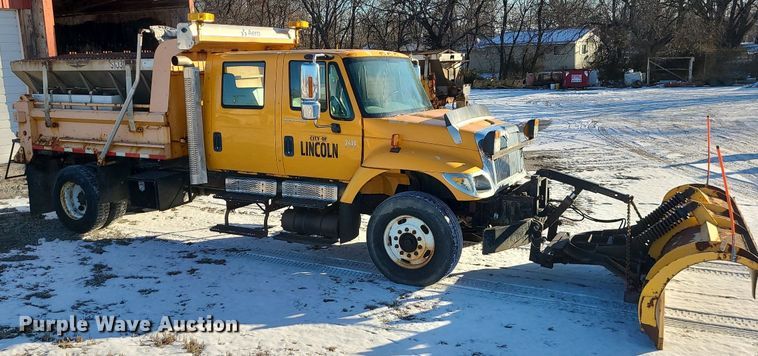 image for item LJ9472 2005 International 7400 dump truck