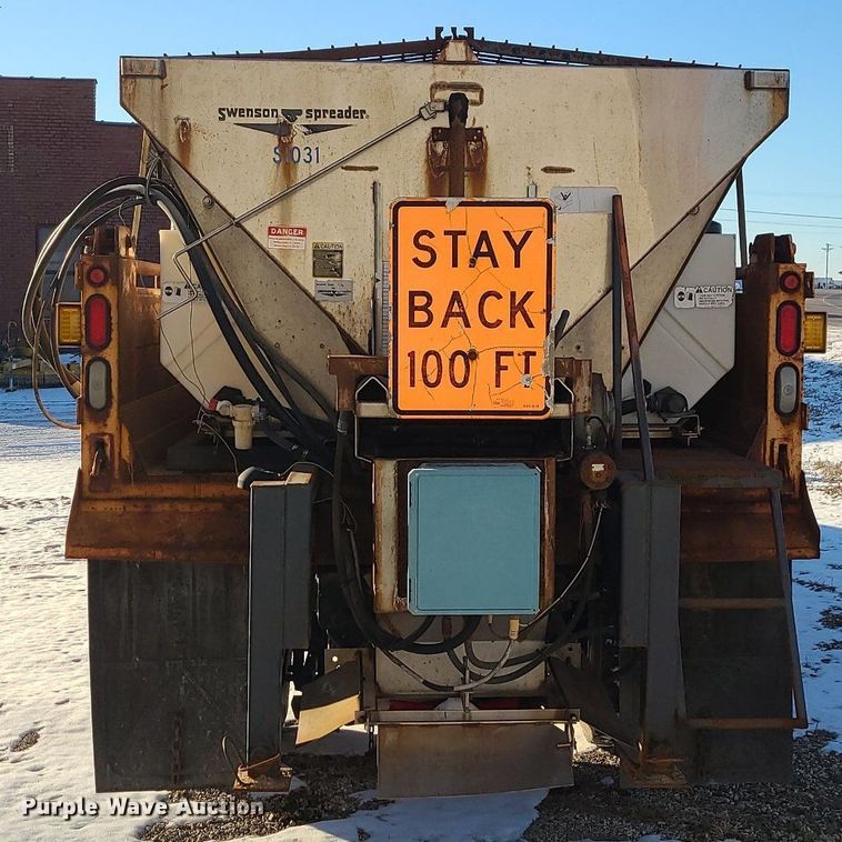 image for item LJ9472 2005 International 7400 dump truck