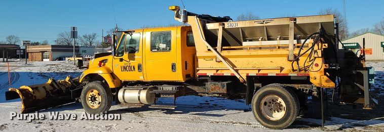 image for item LJ9472 2005 International 7400 dump truck