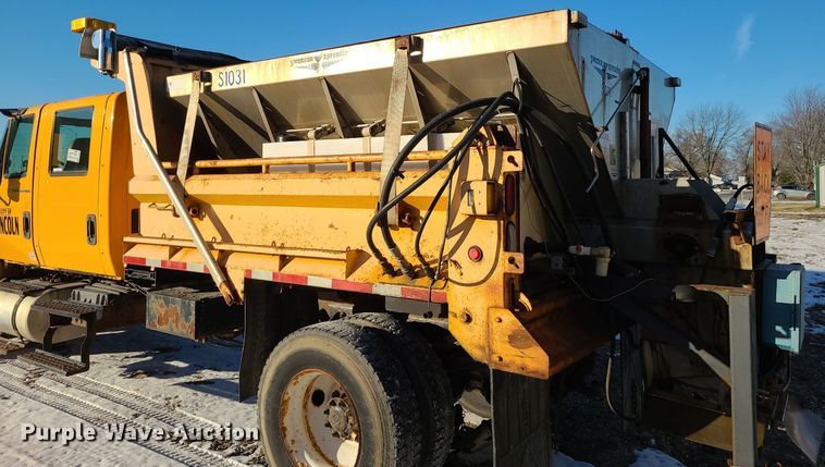 image for item LJ9472 2005 International 7400 dump truck