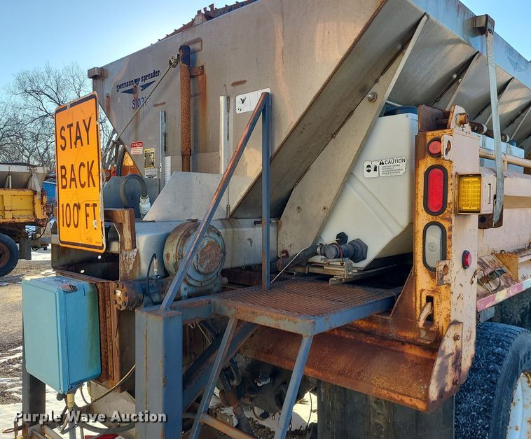 image for item LJ9472 2005 International 7400 dump truck