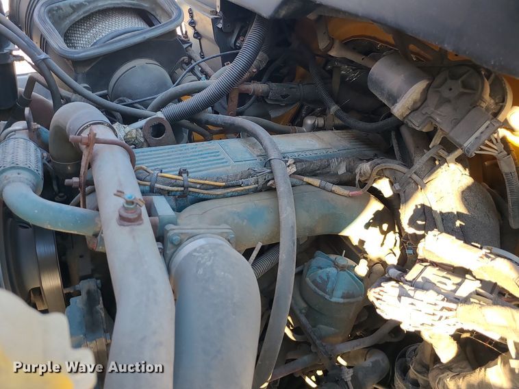 image for item LJ9472 2005 International 7400 dump truck