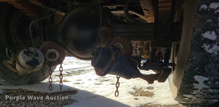 image for item LJ9472 2005 International 7400 dump truck