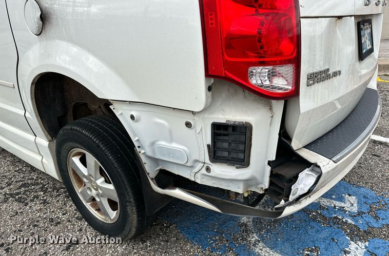 image for item LK9711 2011 Dodge Grand Caravan  handicap accessible van