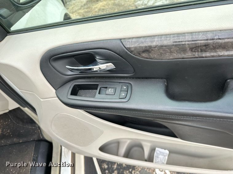 image for item LK9711 2011 Dodge Grand Caravan  handicap accessible van