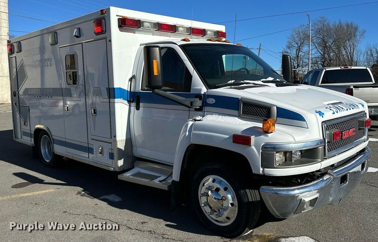image for item LK9769 2008 GMC C4500 ambulance