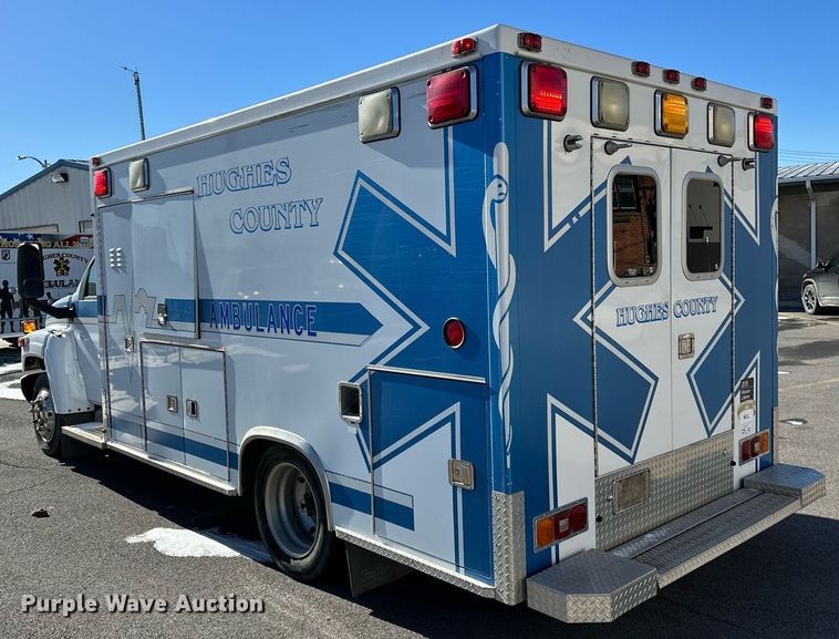 image for item LK9769 2008 GMC C4500 ambulance