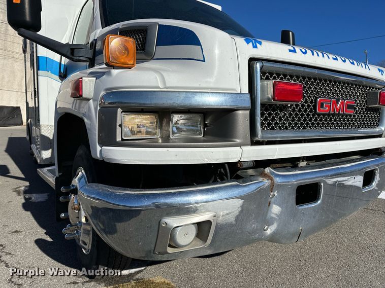 image for item LK9769 2008 GMC C4500 ambulance