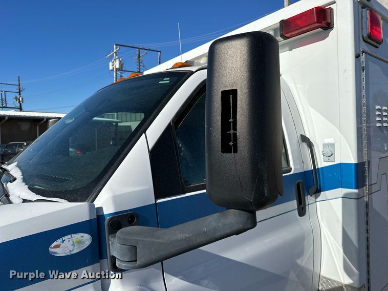 image for item LK9769 2008 GMC C4500 ambulance