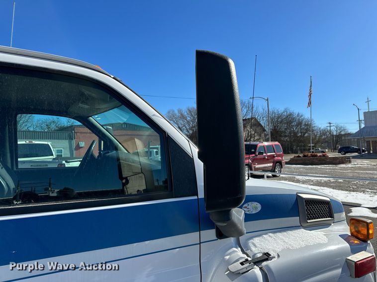 image for item LK9769 2008 GMC C4500 ambulance