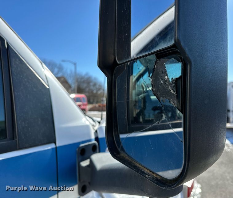 image for item LK9769 2008 GMC C4500 ambulance