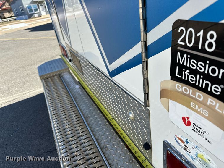 image for item LK9769 2008 GMC C4500 ambulance