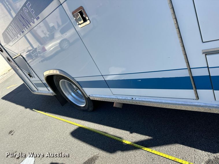 image for item LK9769 2008 GMC C4500 ambulance