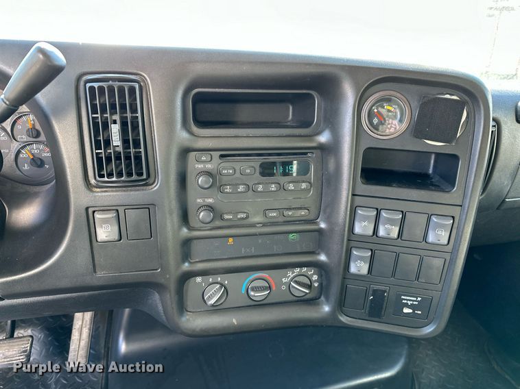 image for item LK9769 2008 GMC C4500 ambulance