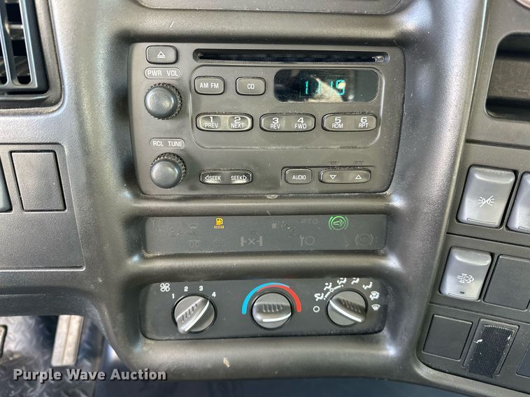 image for item LK9769 2008 GMC C4500 ambulance