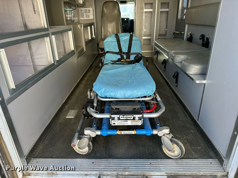 image for item LK9769 2008 GMC C4500 ambulance