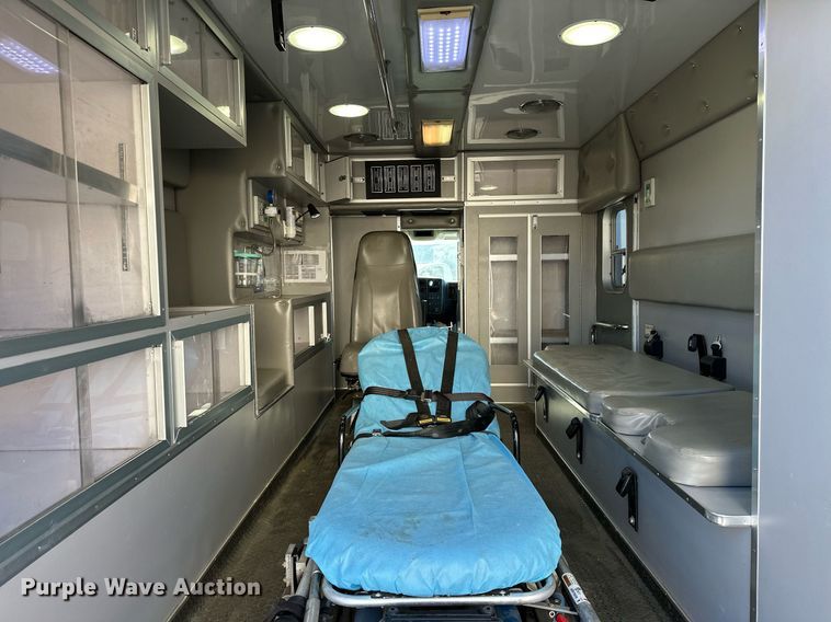 image for item LK9769 2008 GMC C4500 ambulance