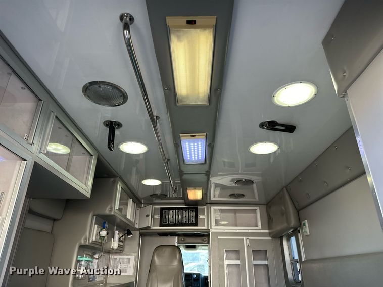 image for item LK9769 2008 GMC C4500 ambulance