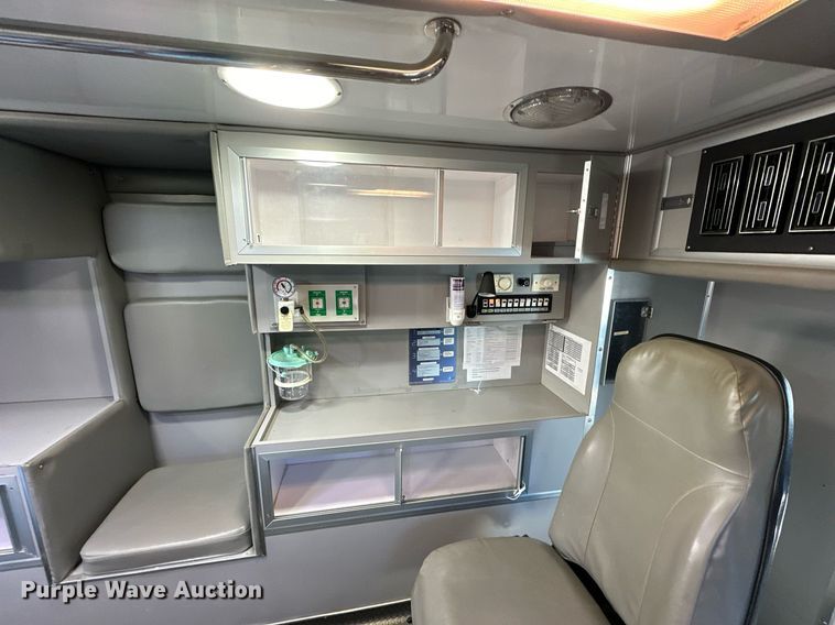 image for item LK9769 2008 GMC C4500 ambulance