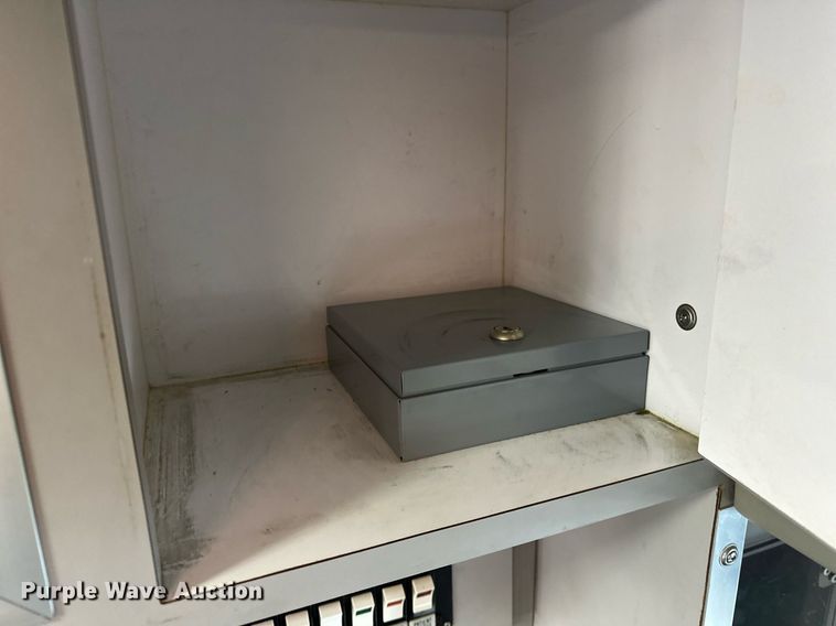 image for item LK9769 2008 GMC C4500 ambulance