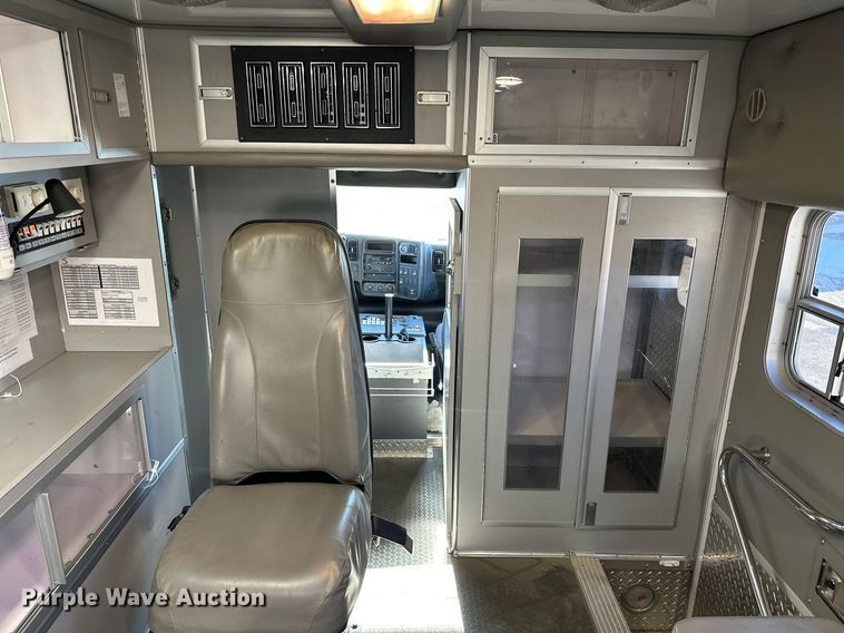 image for item LK9769 2008 GMC C4500 ambulance