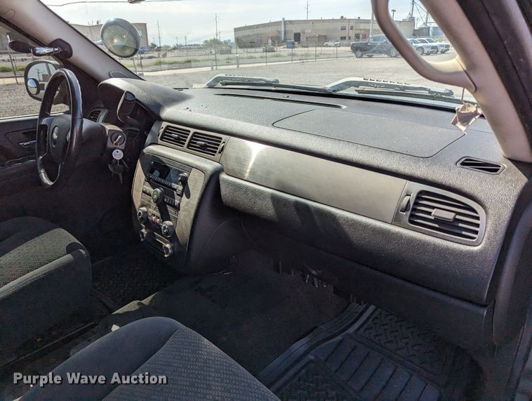 image for item LM9823 2007 Chevrolet Tahoe Police SUV