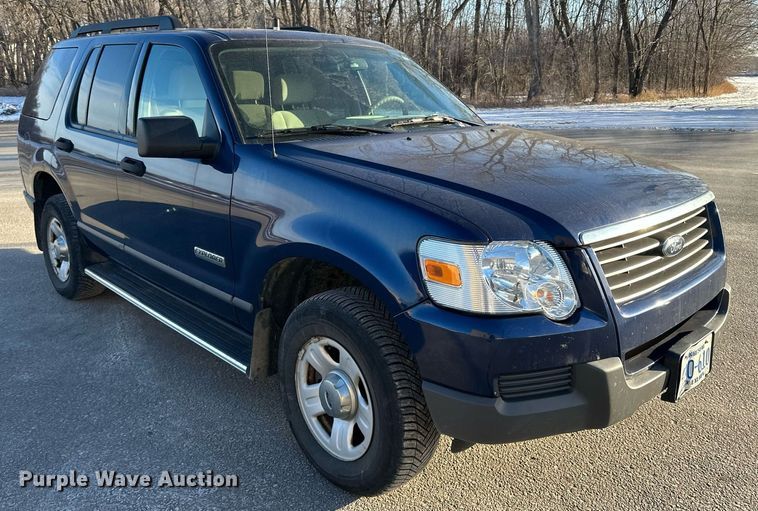 image for item LO9466 2006 Ford  Explorer SUV
