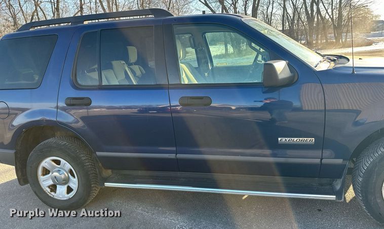 image for item LO9466 2006 Ford  Explorer SUV