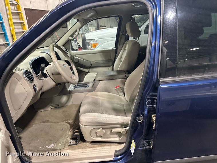 image for item LO9466 2006 Ford  Explorer SUV