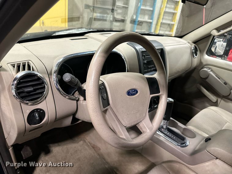 image for item LO9466 2006 Ford  Explorer SUV