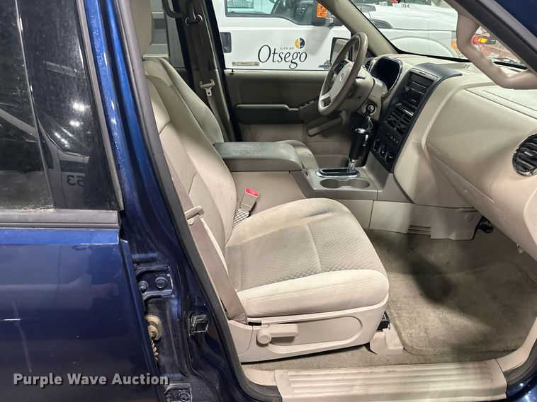image for item LO9466 2006 Ford  Explorer SUV