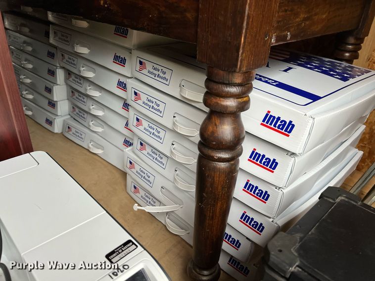 image for item LU9796 Office furniture