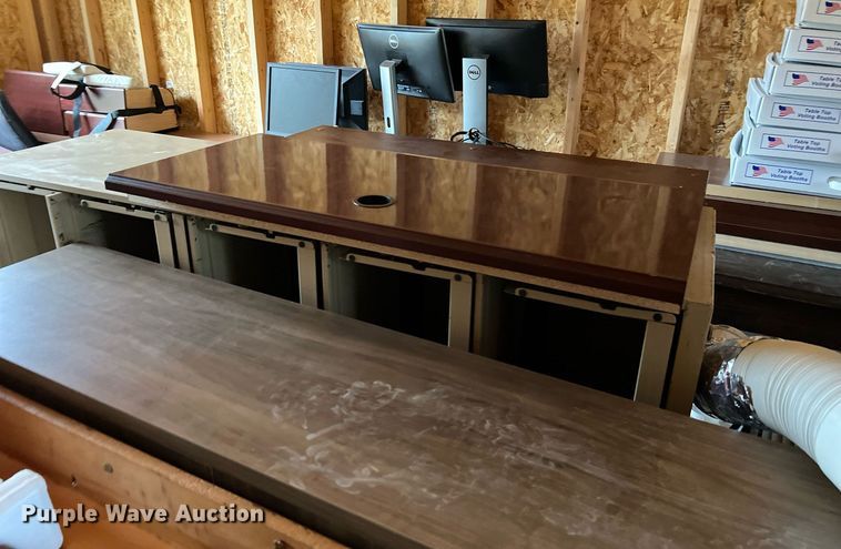 image for item LU9796 Office furniture