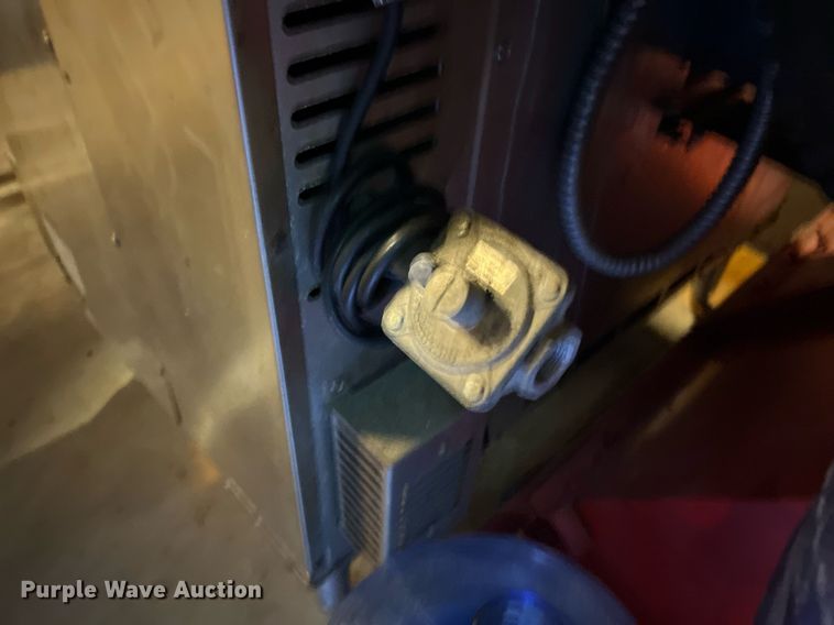 image for item LU9797 American Range double oven