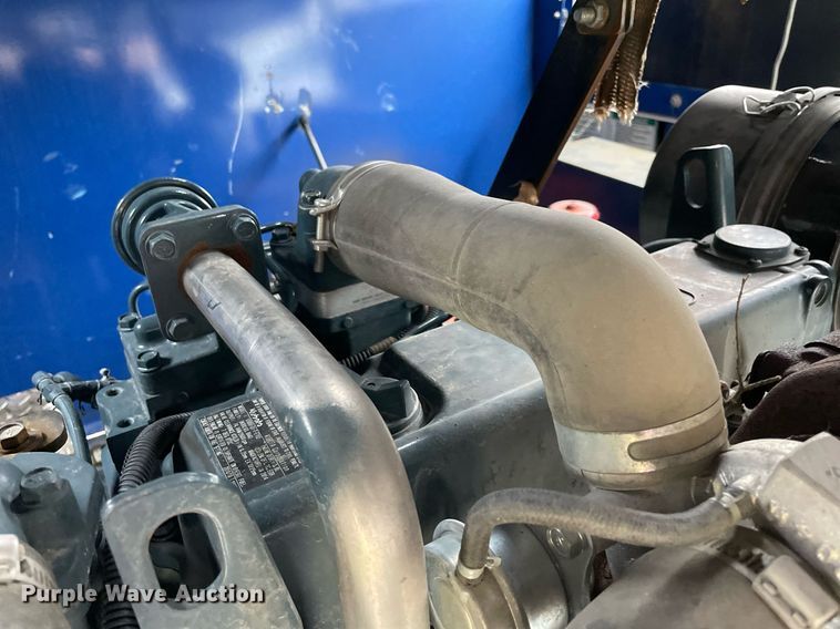 image for item LV9202 2015 Isuzu NQR sewer jetter truck