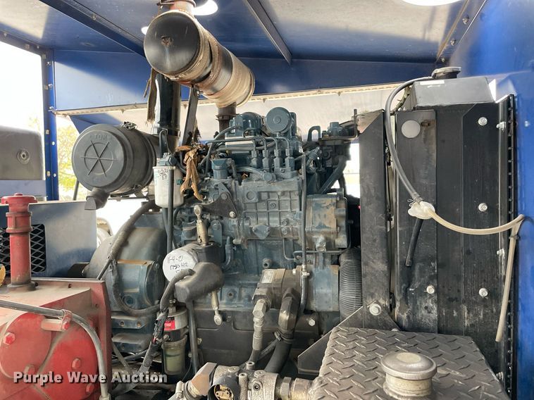 image for item LV9202 2015 Isuzu NQR sewer jetter truck