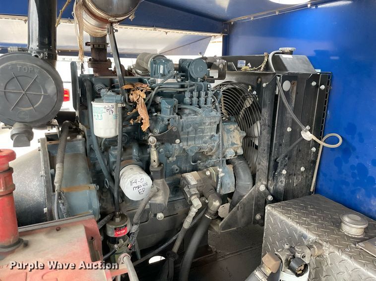 image for item LV9202 2015 Isuzu NQR sewer jetter truck