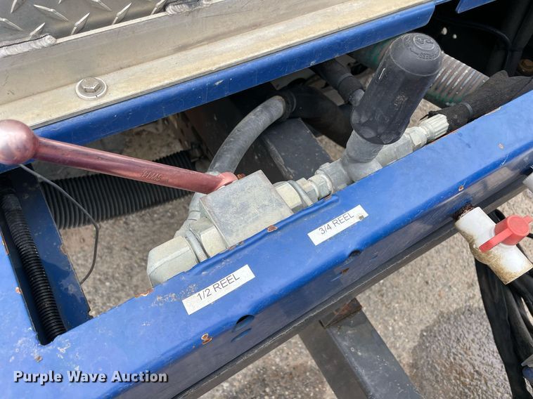 image for item LV9202 2015 Isuzu NQR sewer jetter truck