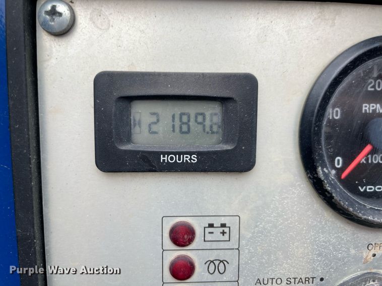 image for item LV9202 2015 Isuzu NQR sewer jetter truck