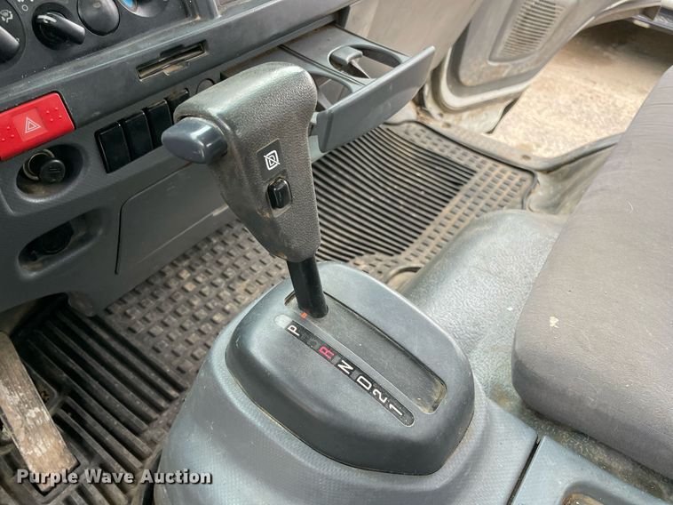 image for item LV9202 2015 Isuzu NQR sewer jetter truck