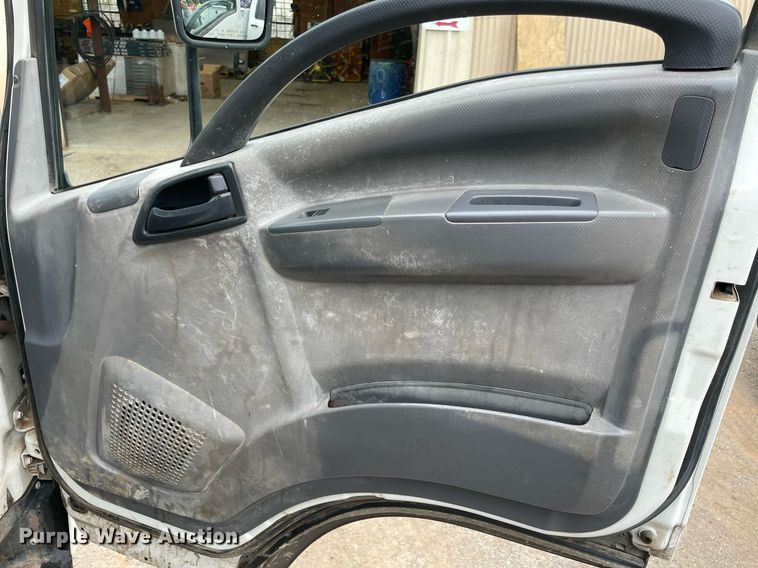 image for item LV9202 2015 Isuzu NQR sewer jetter truck