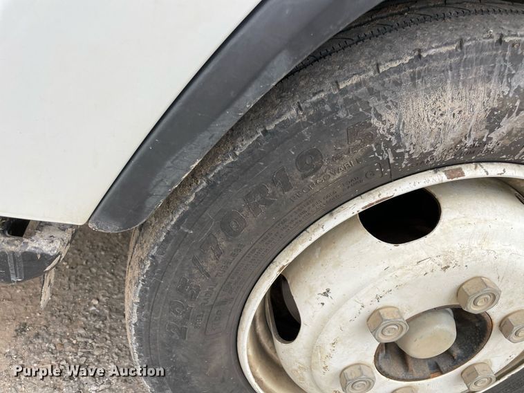 image for item LV9202 2015 Isuzu NQR sewer jetter truck