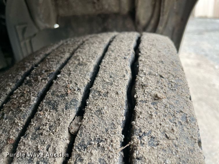 image for item LV9202 2015 Isuzu NQR sewer jetter truck