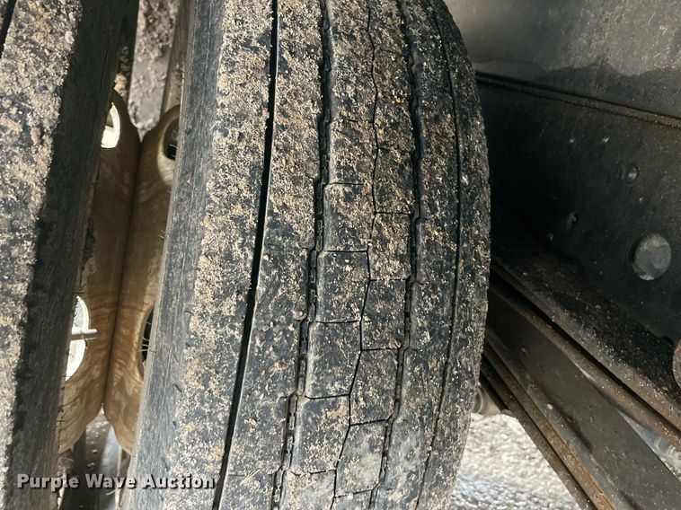 image for item LV9202 2015 Isuzu NQR sewer jetter truck